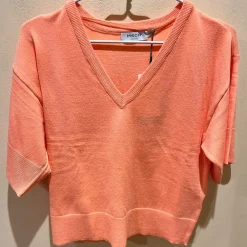 Fashion Moss Copenhagen Eslina Rachelle 2/4 V Neck Pullover - Salmon Antal