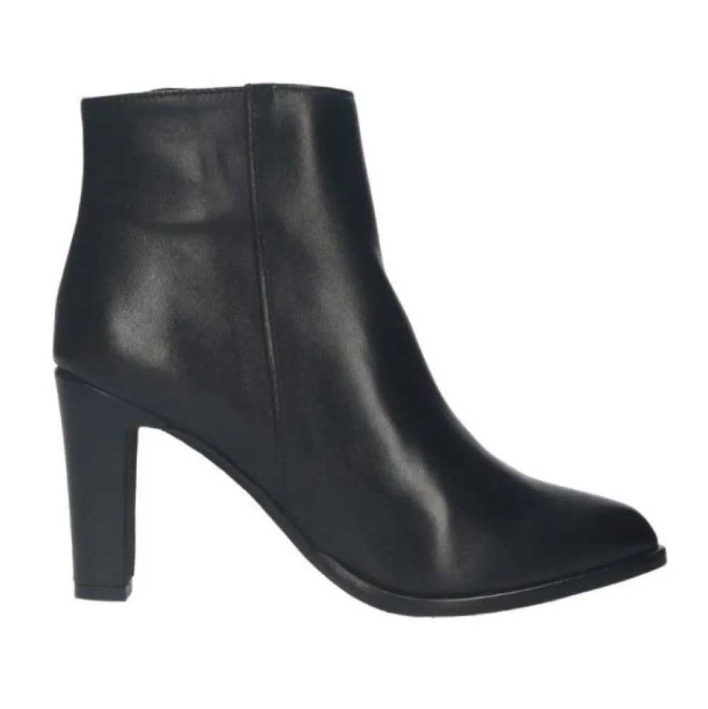 Clearance Pavement Engela Boot - Black Antal